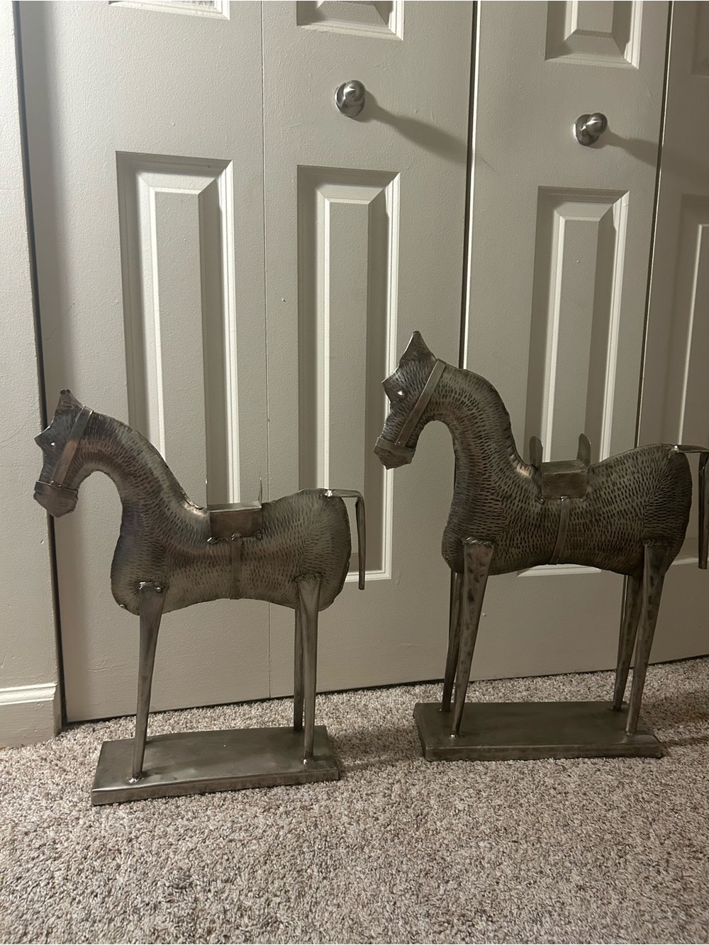 Vintage MCM Brutalist Welded Metal Horse Set, a distinct style